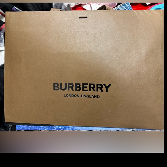 Med Authentic Burberry Paper Bag - Picture 1 of 1